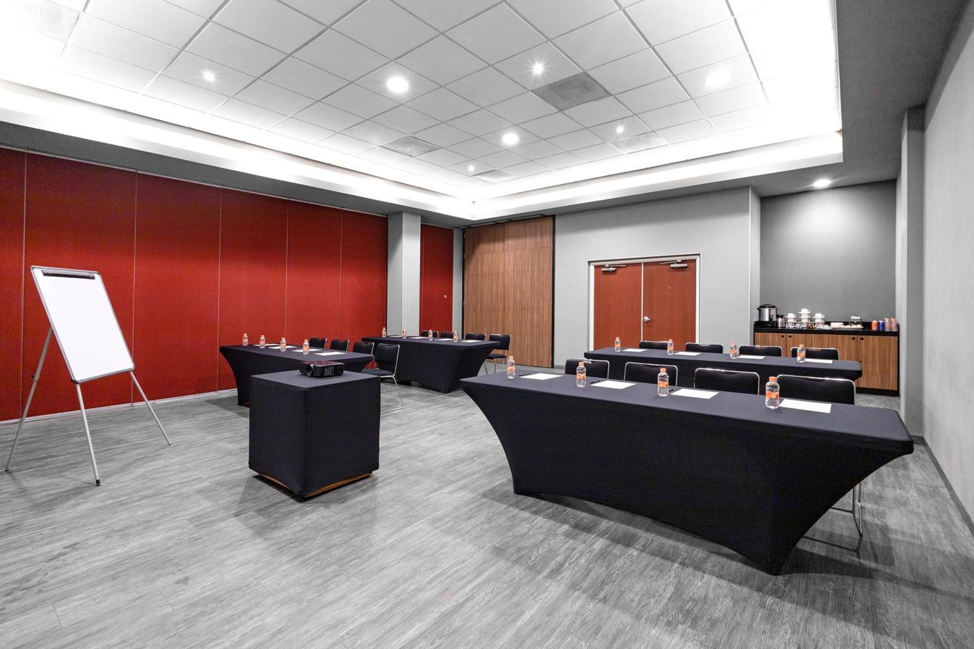 City Express Plus By Marriott Guadalajara Expo Zapopan Luaran gambar